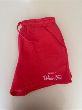 White Fox Boutique coral/pink woman’s cotton shorts